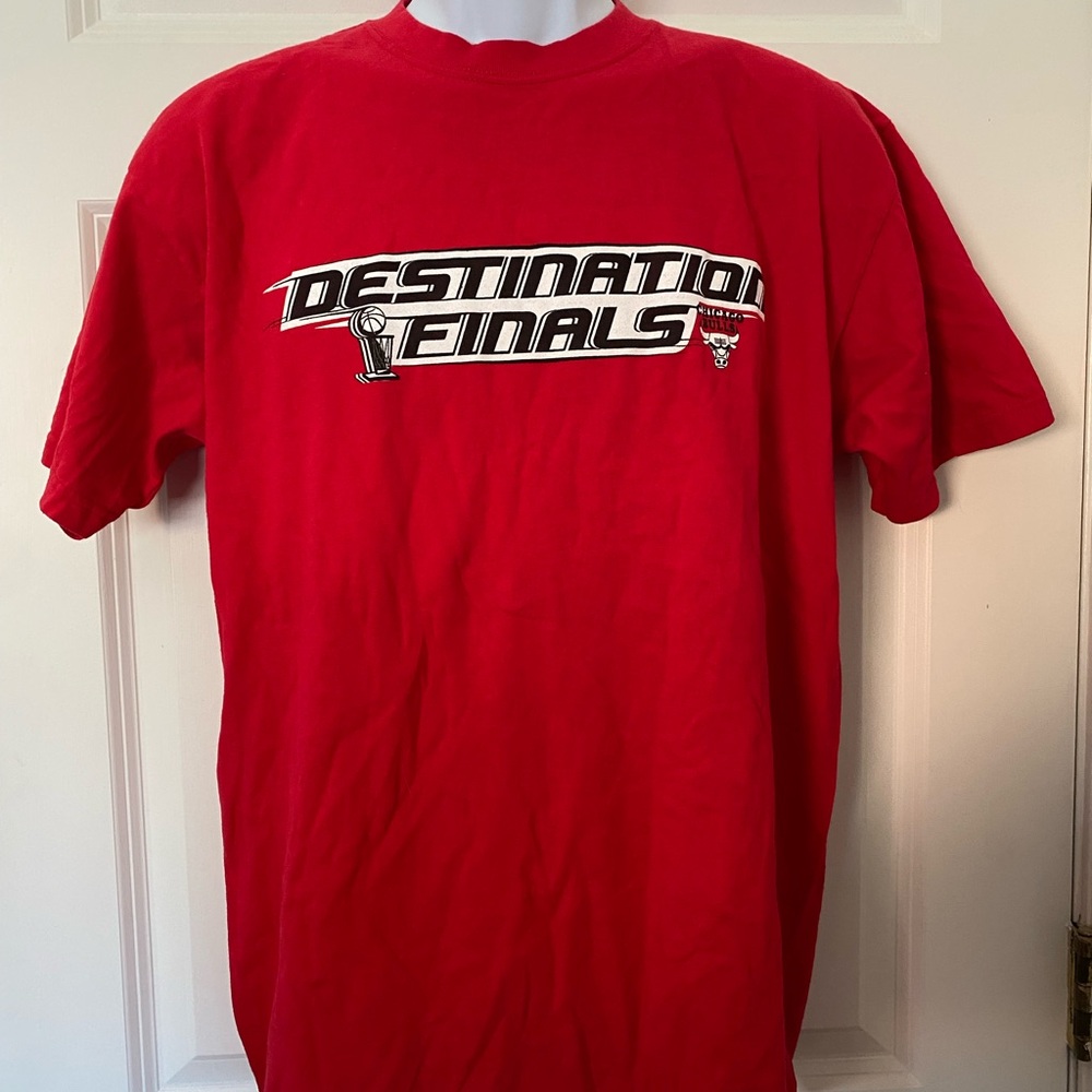 NBA Rare Chicago Bulls Team Colors Versatile Playoff Run Tee. NWOT